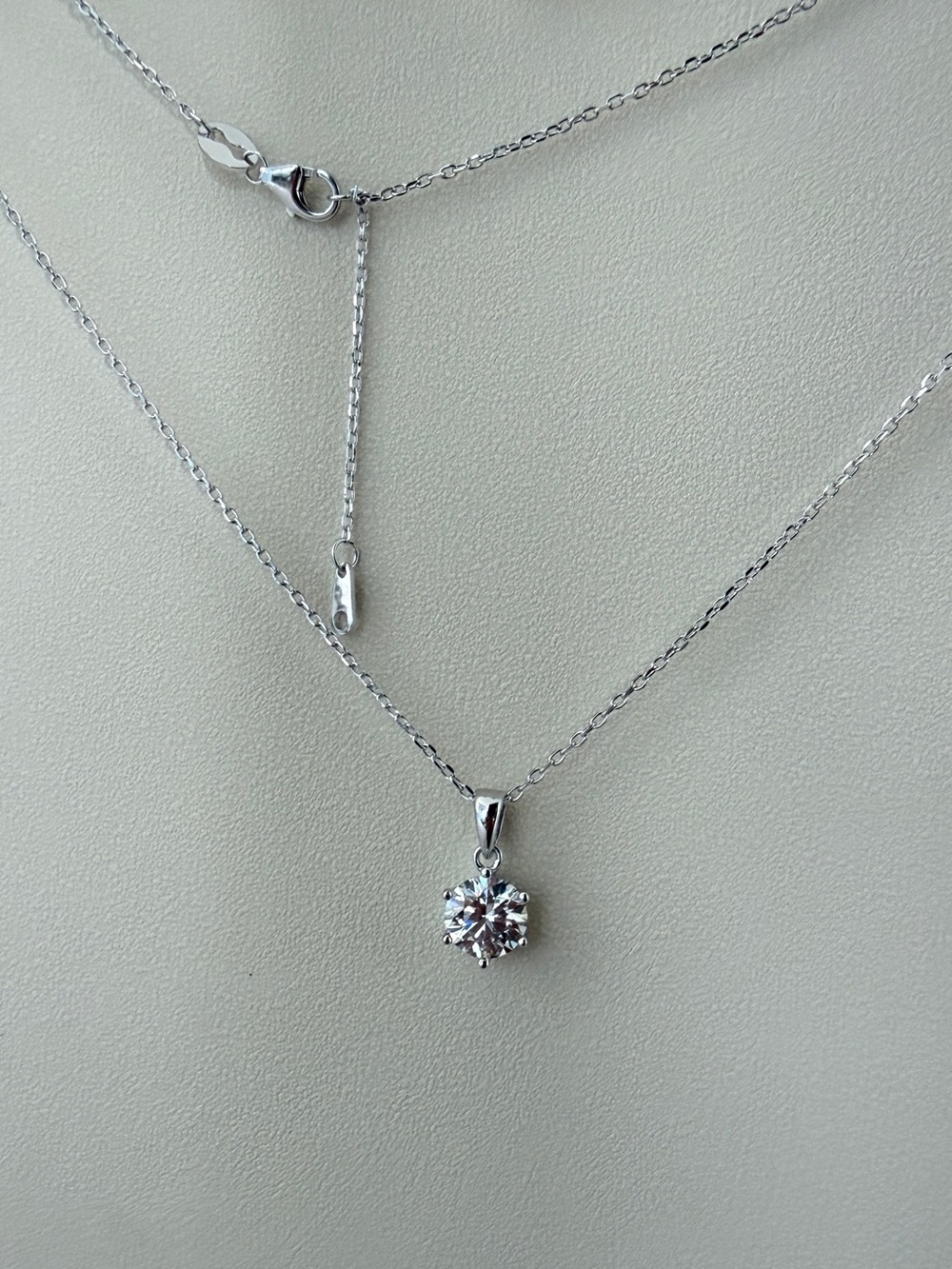 S925 Solitaire Moissanite Diamond Pendant Necklace - Picture 3 of 6
